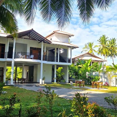 Mothership Tangalle Exterior foto
